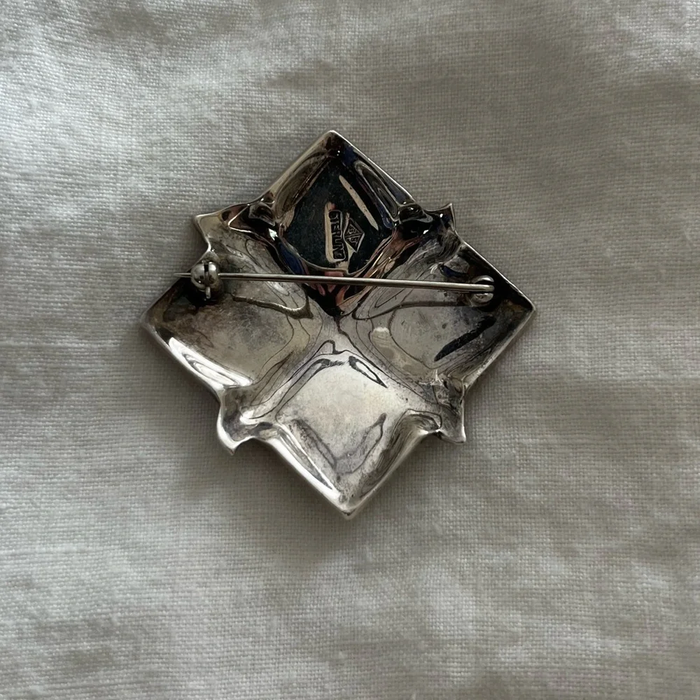 Sterling Silver Onyx and Marcasite Square Crosshatch Brooch